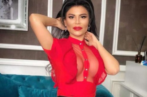 Afaq Aslan kamera önündə soyundu... - FOTO