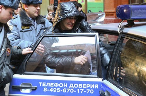 Rusiyada toy edənlər səhvən azərbaycanlıların kabinetinə girdilər: Dava düşdü