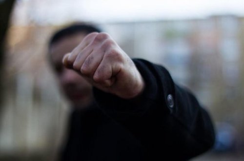 В Баку мужчина избил своего 60-летнего отца