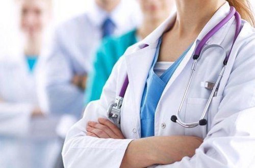 Azərbaycanda əhalinin hәr 10 000 nәfәrinә düşәn hәkim sayı açıqlandı