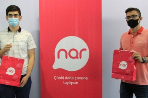 “Nar” qəbul imtahanlarında ən yüksək nəticə göstərmiş abituriyentləri mükafatlandırdı