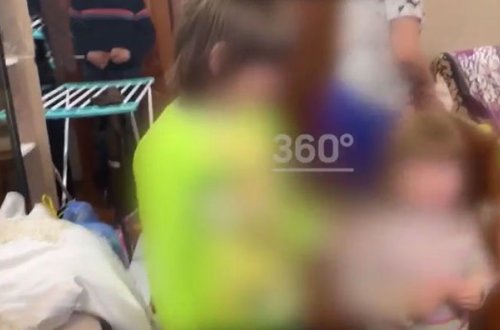 Ana iki azyaşlı uşağının əxlaqsız görüntüsünü çəkib, sosial şəbəkədə paylaşdı - VİDEO