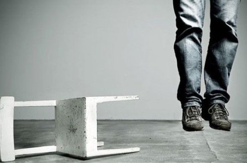 Gəncədə ruhi xəstə intihar etdi