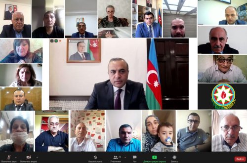 Azay Quliyev seçicilərlə videogörüş keçirib - FOTOLAR