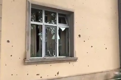 Düşmən dövlət qurumlarının binalarını atəşə tutdu: Yaralılar var - RƏSMİ