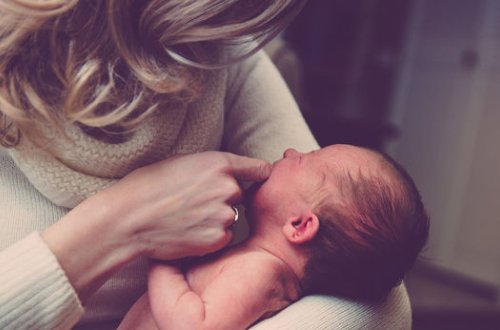 Ученые: Грудное молоко защищает от коронавируса