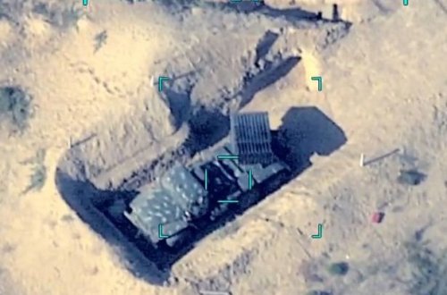 Məhv edilən düşmən hərbi texnikalarının görüntüləri - VİDEO