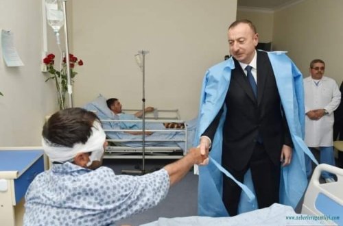 İlham Əliyev və Mehriban Əliyeva yaralı hərbçilərə baş çəkdilər