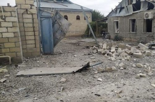 Ermənilərin atdığı top mərmiləri Tərtərdə məcburi köçkünlərin məskunlaşdığı qəsəbəyə düşüb