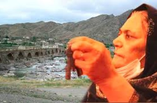 30 ildir saxladığı evin açarını sandıqdan çıxaran nənənin FOTOSU