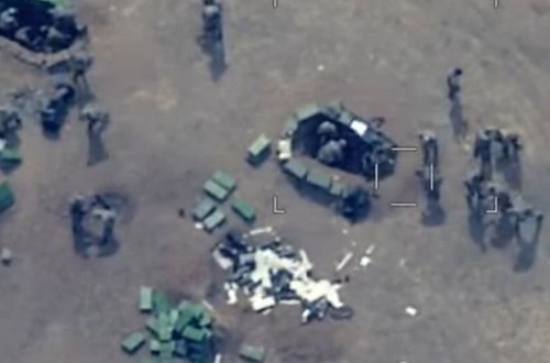 Düşmənin canlı qüvvə və döyüş texnikasının məhv edilmə anı - VİDEO