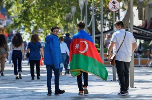 Обнародовано число учителей, отправившихся из Баку на фронт - ОФИЦИАЛЬНО