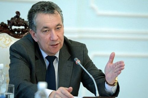 Qırğızıstan PA-nın keçmiş rəhbəri həbsxanadan azad edildi