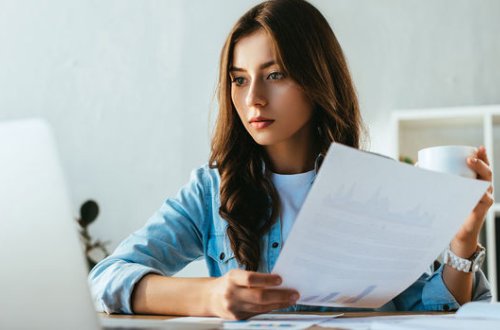 Böyük Britaniyada universitetlər distant təhsilə qayıdır