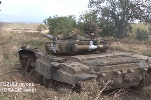 Опубликованы кадры с бронетехникой, брошенной армянами при бегстве из села Горадиза - ВИДЕО