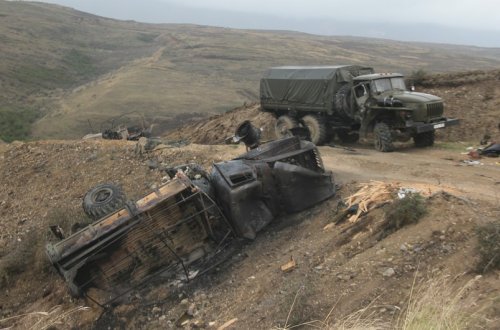 Qarabağ döyüşləri davam edir – Paşinyan Azərbaycan Prezidentinə təslim oldu