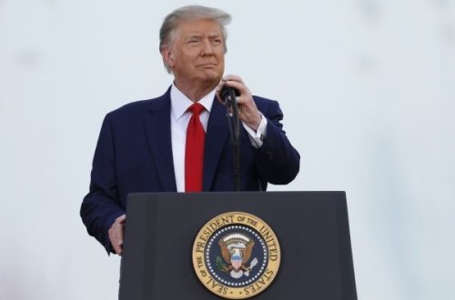 Tramp xəstəxanadan “Superman” kimi çıxmaq istəyib