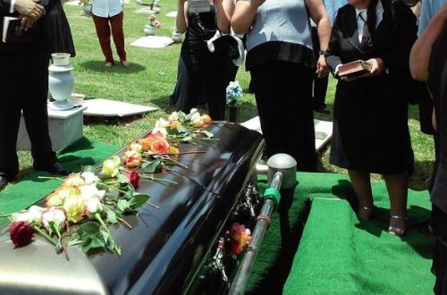 Ölmüş şəxsi babaları bilib dəfn etdilər