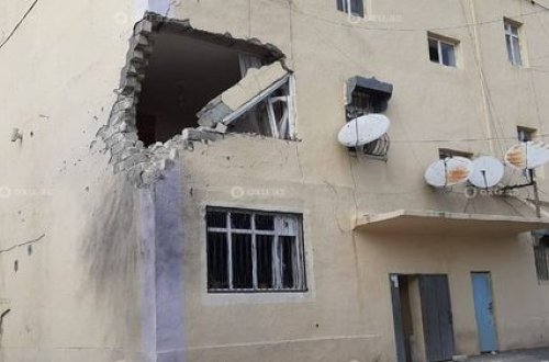 Düşmənin Tərtərdə yararsız vəziyyətə gətirdiyi beşmərtəbəli yaşayış binası – FOTO