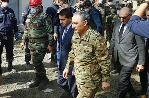 Gəncədə evi dağılan vətəndaşlar harada qalırlar? - Hikmət Hacıyev açıqladı