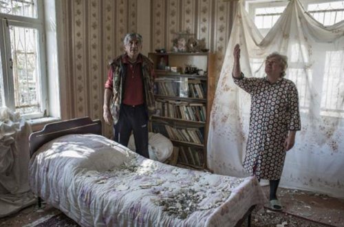 Evi bombalansa da, həkim əsgərlərə görə Tərtəri tərk etmir - Fotolar