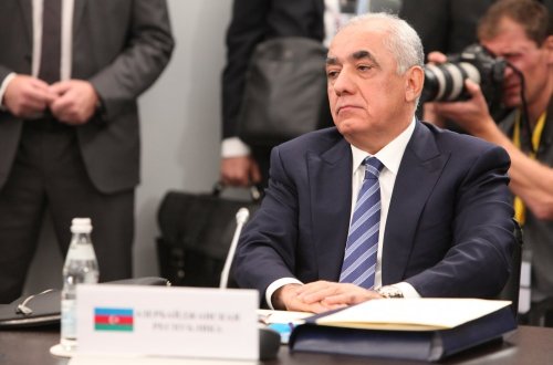 Əli Əsədov məktəblərlə bağlı qərarı təsdiqlədi