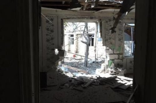 Düşmən Tərtər şəhərini artilleriya atəşinə tutub: Dağıntılar var - VİDEO