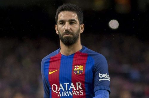 Türkiyəli məşhur futbolçu Arda Turan Azərbaycana dəstək olub - FOTO