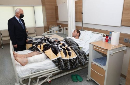 Yaralı halda Azərbaycan tərəfə əsir düşən ermənilər onlara münasibətdən danışdılar - FOTO