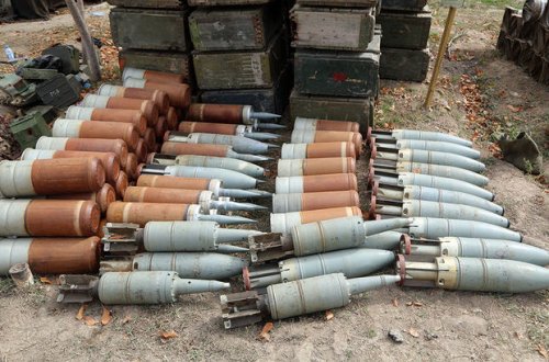 Минобороны: Захвачены боевая техника и боеприпасы противника - ФОТО/ВИДЕО