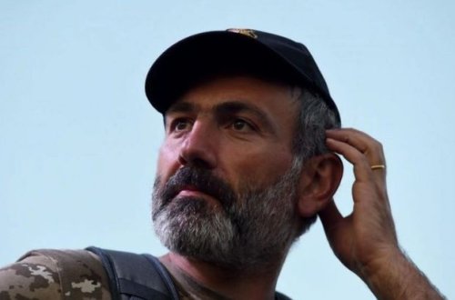 Ermənilər Nikol Paşinyanın gülünc vəziyyətə düşməyini məsxərəyə qoydular