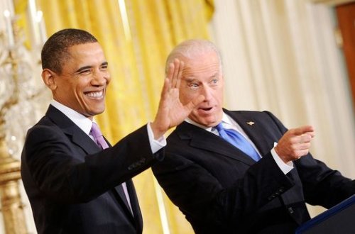 Obamadan Baydenə qəribə formada dəstək - FOTO