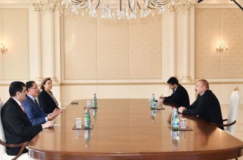 Президент Ильхам Алиев принял омбудсмена Турции - ФОТО