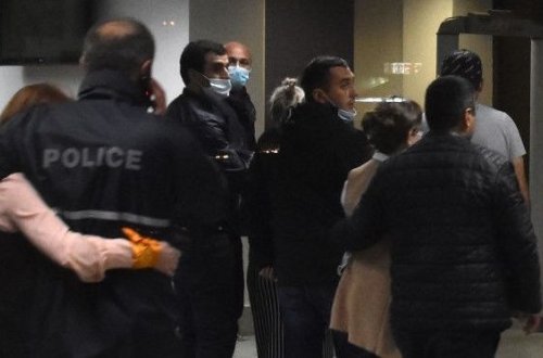 Gürcüstanda polislə insanları girov götürən şəxs qaçdı