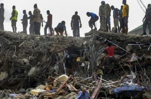 Afrikada çoxmərtəbəli kilsə çökdü: Ölənlər var