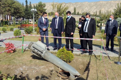 İsrail rəsmisi ermənilərin raket atdığı Mingəçevirə baş çəkdi