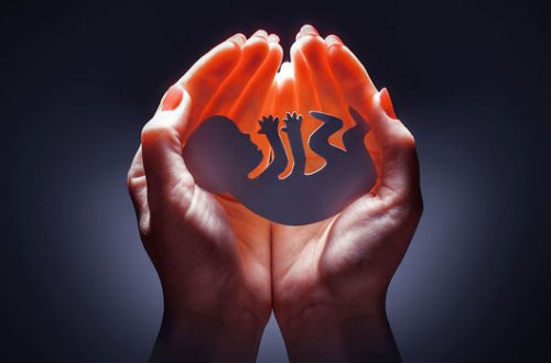 Polşada dölün xəstəliyinə görə abortu qadağan edildi