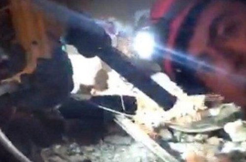 Dağıntıların altında qalan uşaq: “Qardaş, sən getmə...” - VİDEO