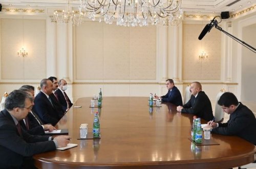 İlham Əliyev Türkiyənin Xarici İşlər nazirinin başçılıq etdiyi nümayəndə heyətini qəbul edib