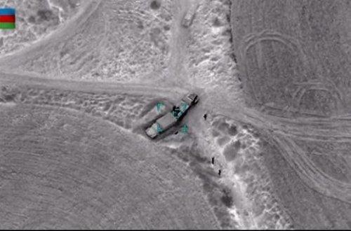 Döyüş sursatı yüklənən düşmənin hərbi yük maşınları partladılıb - FOTO/VİDEO