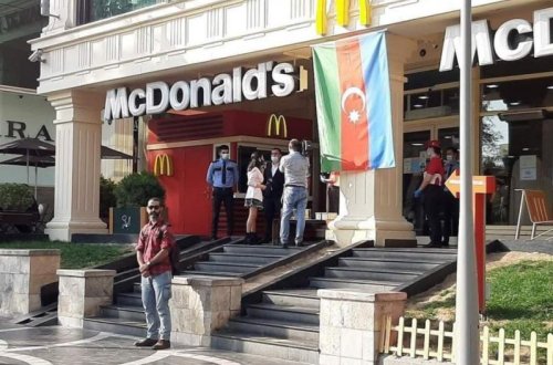 “McDonald’s”a görə xalqımızı təhqir edən iş adamını siz də tanıyın — FOTOFAKT