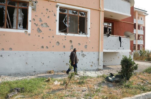 Düşmən Tərtərin Şıxarxı qəsəbəsinə top mərmiləri atıb