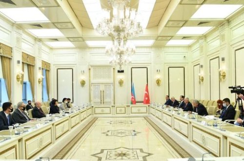 Sahibə Qafarova Türkiyə Respublikasının keçmiş Baş naziri Binəli Yıldırımla görüşüb - FOTO