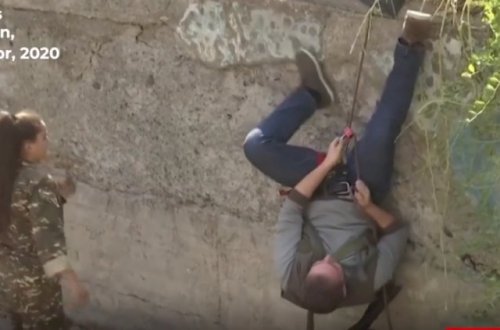 Ermənilərin təlimindən komik görüntülər – Video