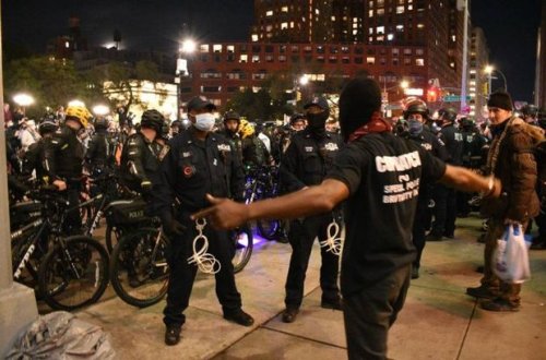 Второй день после выборов закончился в Нью-Йорке столкновениями с полицией
