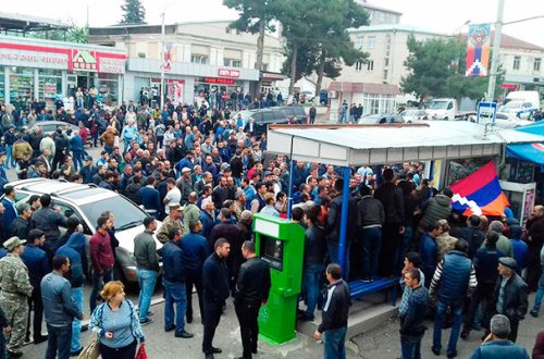 Ermənistan hakimiyyəti mülki erməniləri sakitləşdirə bilmir