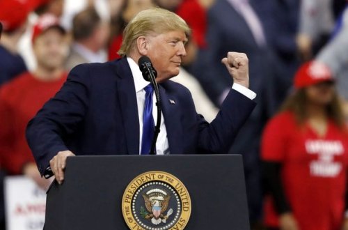 SON DƏQİQƏ: Tramp prezident seçkilərində böyük fərqlə qələbə qazandığını elan etdi