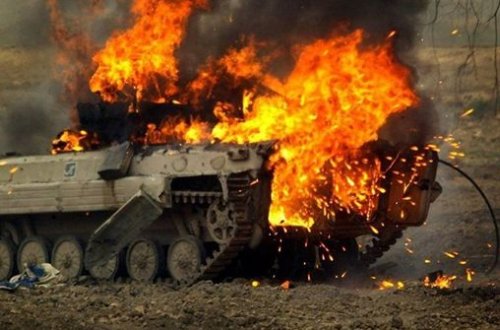Erməni tankının Şuşada Azərbaycan Ordusu tərəfindən məhv edilmə anı - VİDEO