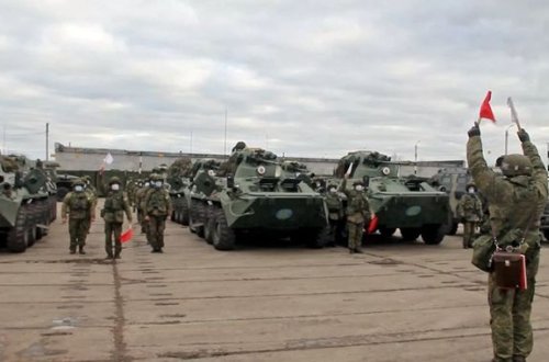 Российские миротворцы выдвинулись из Армении в зону нагорно-карабахского конфликта - ВИДЕО