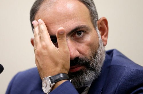 СМИ Армении: Пашинян скрывается в здании посольства США